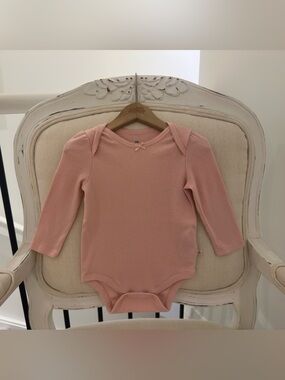 🩰 12~18 Mth 100% Gap Cotton Baby GAP Long-Sleeve Ballet Pink Bodysuit With Bow
